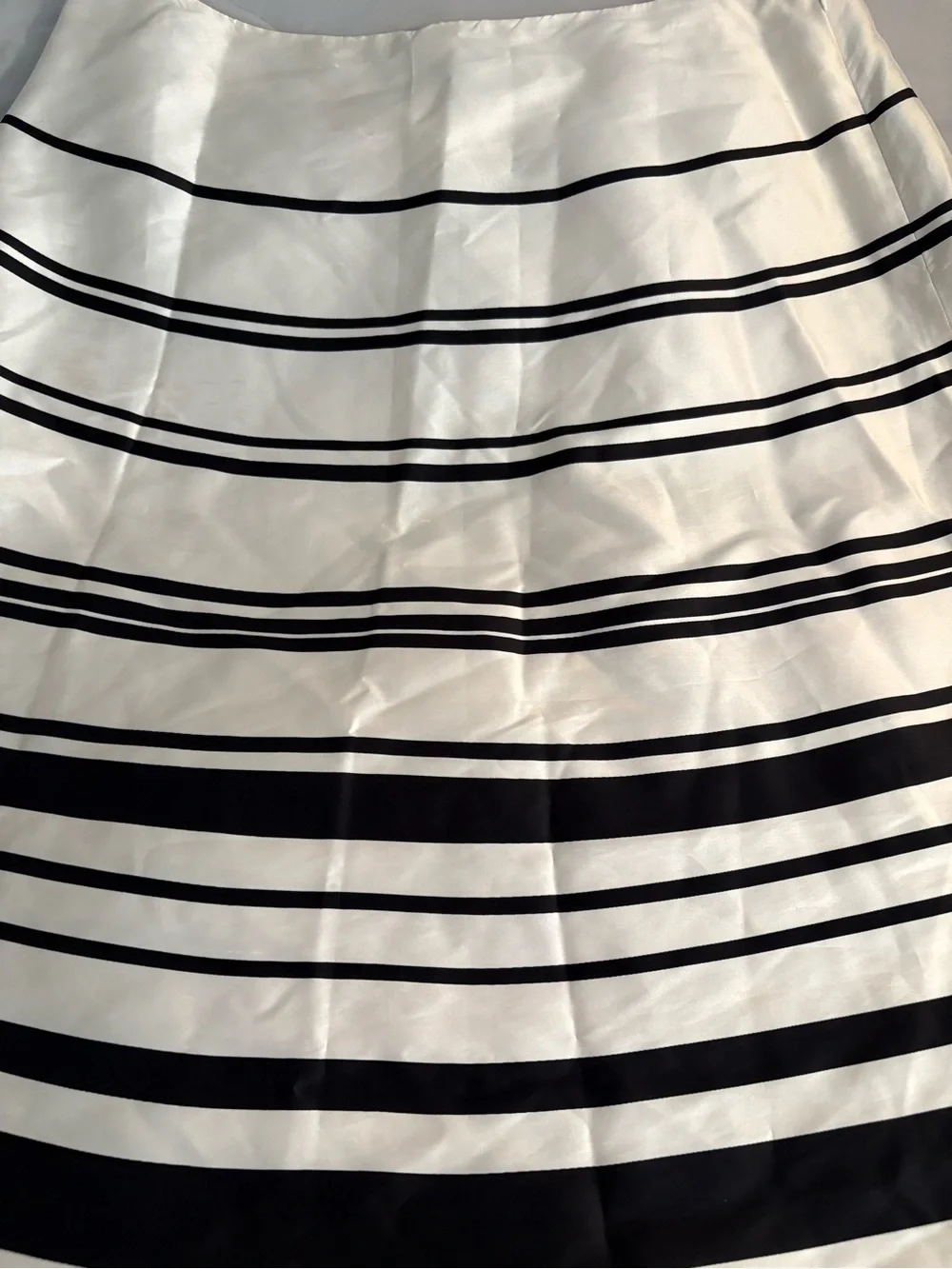 Talbots 100% Silk Lining A-Line Skirt Striped Size 12 Black White Classic-Era - Picture 4 of 10